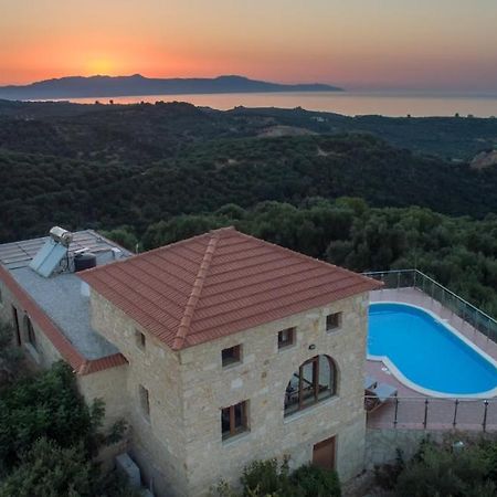 Villa Kourouni Stalós Exteriör bild