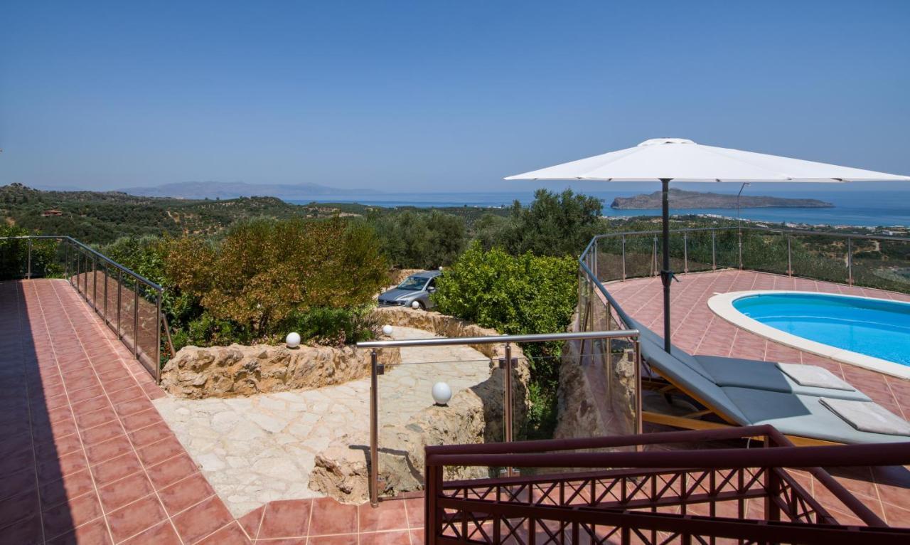 Villa Kourouni Stalós Exteriör bild