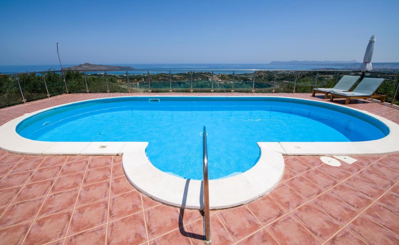 Villa Kourouni Stalós Exteriör bild
