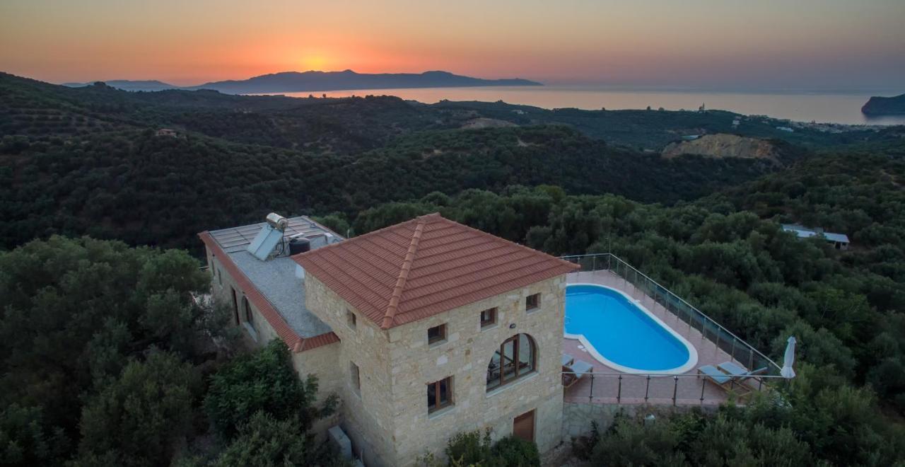 Villa Kourouni Stalós Exteriör bild
