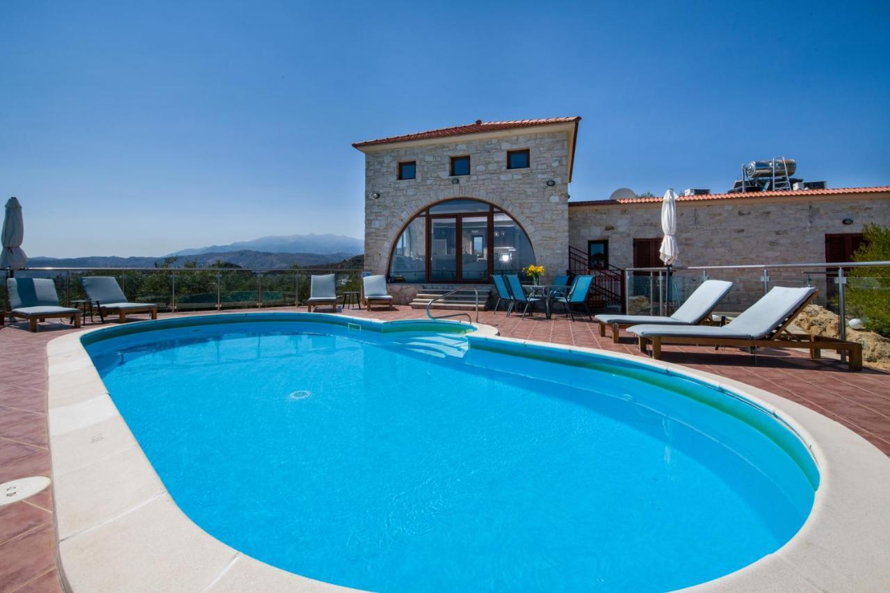 Villa Kourouni Stalós Exteriör bild